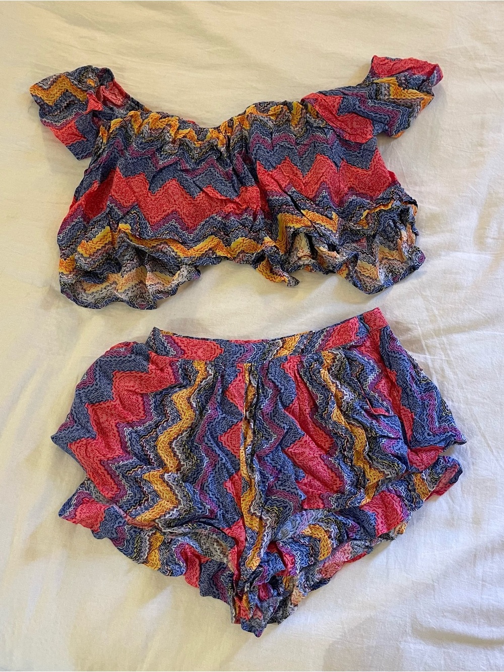 2 piece boho flowing off shoulder top shorts set